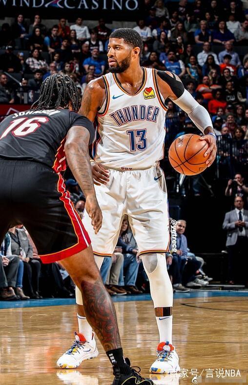 捷克11月大名单：绍切克、希克领衔，舒尔茨、维季克在列（捷克队11月名单出炉：绍切克、希克压阵，舒尔茨、维季克入选）