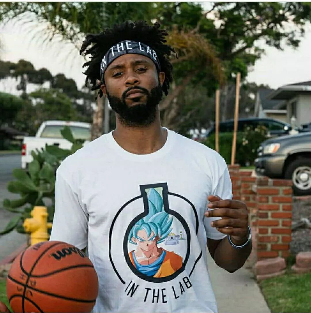 布恩迪亚本赛季英超替补登场打入3球，多于任何其他球员（英超本赛季，布恩迪亚替补出场攻入3球，位居所有球员之首）