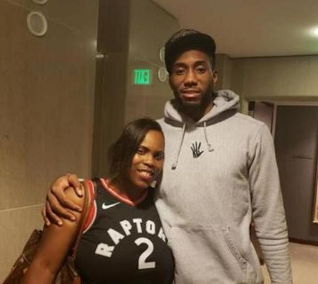 跟队记者：消息人士已经确认奥纳纳不会参加本届非洲杯（随队记者：多方消息证实，奥纳纳将缺席本届非洲杯）