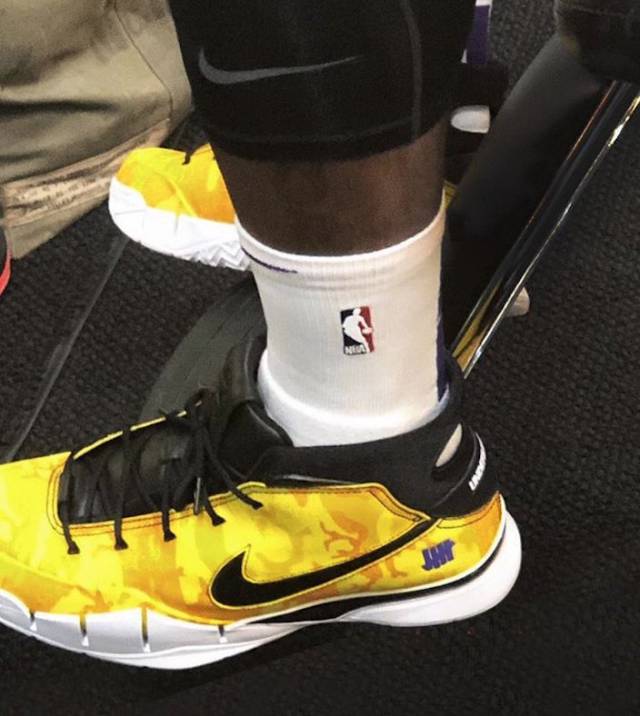 半场：海登海姆1-0法兰克福，阿尔杨-伊布助攻齐夫齐瓦泽破门（半场战报：海登海姆暂1-0领先法兰克福，阿尔杨-伊布助攻齐夫齐瓦泽建功）