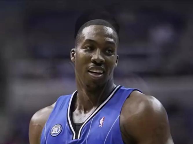 法尔克：拜仁不着急推进诺伊尔续约，打算在他40岁生日前后谈（法尔克：拜仁暂不急于与诺伊尔续约，计划在其40岁生日前后再谈）